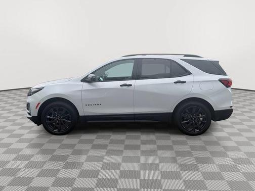 Iridescent Pearl Tricoat 2023 Chevrolet Equinox AWD RS