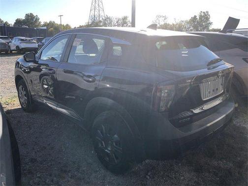 2025 Nissan Kicks S