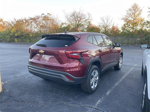 2025 Chevrolet Trax LS