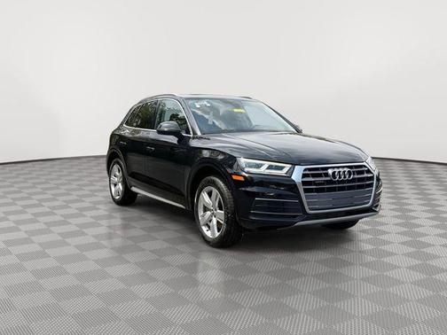 Black Metallic 2019 Audi Q5 2.0T Premium Plus