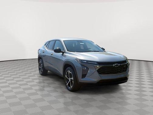 Sterling Gray Metallic 2026 Chevrolet Trax FWD 1RS