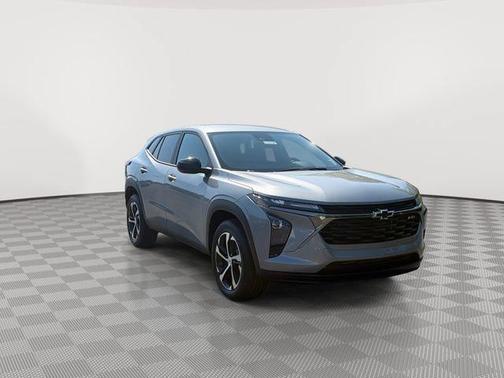 Sterling Gray Metallic 2026 Chevrolet Trax FWD 1RS