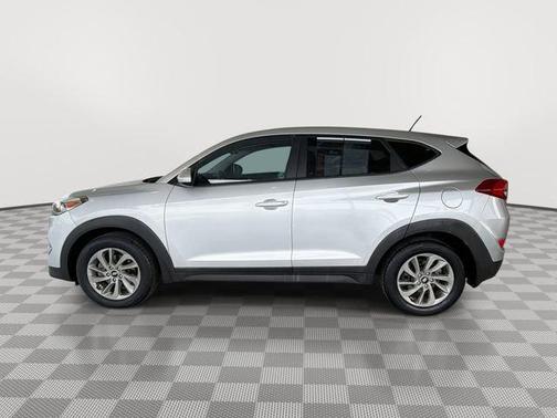 Molten Silver 2016 Hyundai TUCSON SE