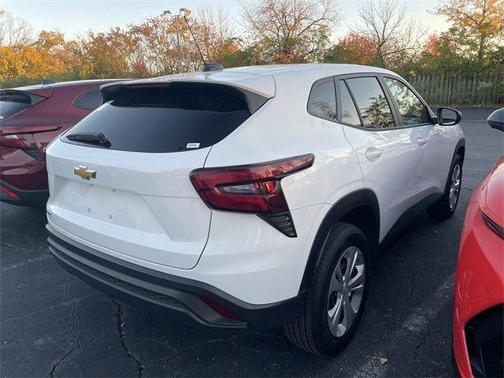 2025 Chevrolet Trax LS