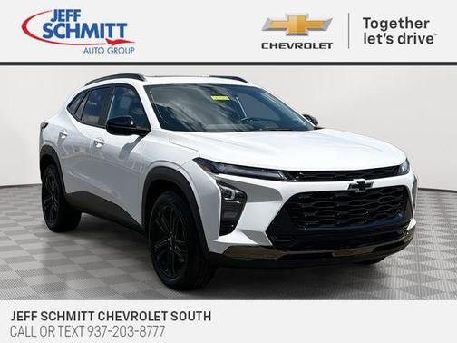 Summit White 2025 Chevrolet Trax FWD ACTIV