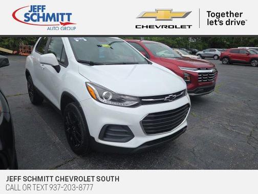 Summit White 2022 Chevrolet Trax LT