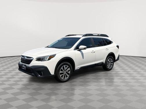 Crystal White Pearl 2022 Subaru Outback Premium