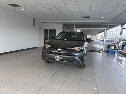 Magnetic Gray Metallic 2018 Toyota RAV4 LE