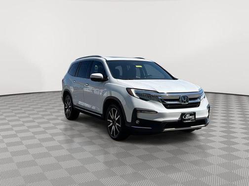 Platinum White Pearl 2020 Honda Pilot Touring 8-Passenger