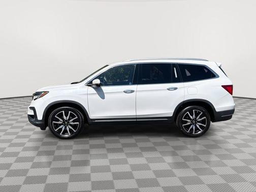 Platinum White Pearl 2020 Honda Pilot Touring 8-Passenger