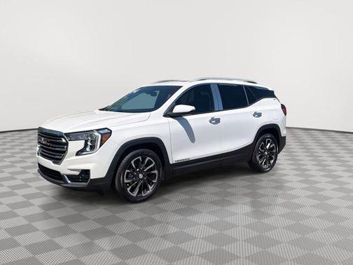 White Frost Tricoat 2022 GMC Terrain SLT