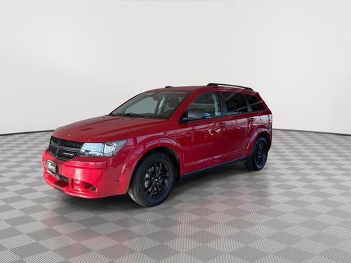 Redline 2 Coat Pearl 2020 Dodge Journey SE Value