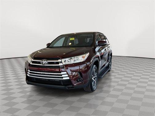 2019 Toyota Highlander LE I4