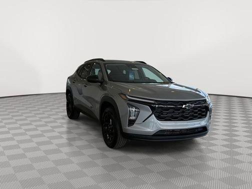 Sterling Gray Metallic 2026 Chevrolet Trax LT