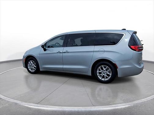 Silver Mist Clearcoat 2024 Chrysler Pacifica Touring L FWD