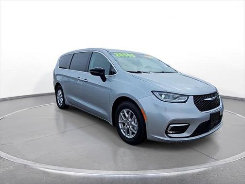 Silver Mist Clearcoat 2024 Chrysler Pacifica Touring L FWD