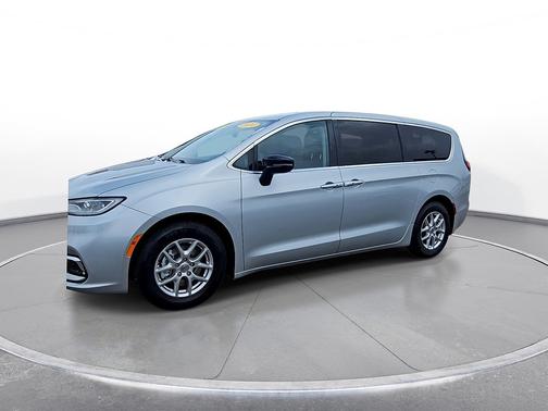 Silver Mist Clearcoat 2024 Chrysler Pacifica Touring L FWD