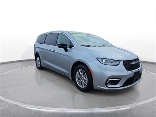 2024 Chrysler Pacifica Touring L FWD