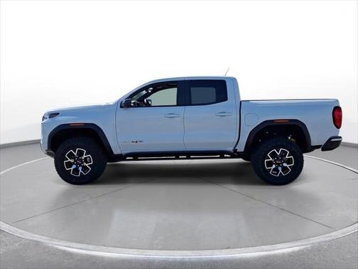 Summit White 2025 GMC Canyon 4WD Crew Cab AT4