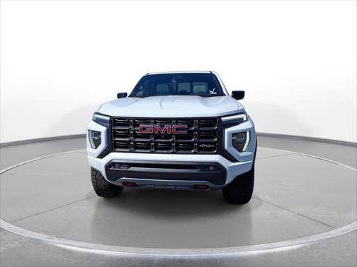 Summit White 2025 GMC Canyon 4WD Crew Cab AT4