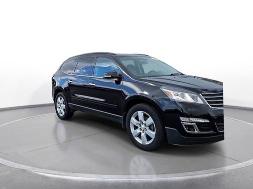Mosaic Black Metallic 2017 Chevrolet Traverse FWD 4dr LT w/1LT