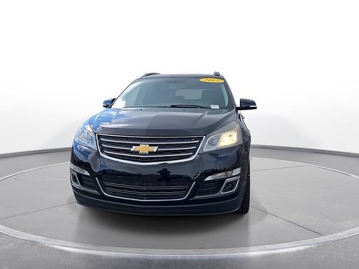 Mosaic Black Metallic 2017 Chevrolet Traverse FWD 4dr LT w/1LT