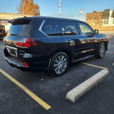2017 Lexus LX 570 Base