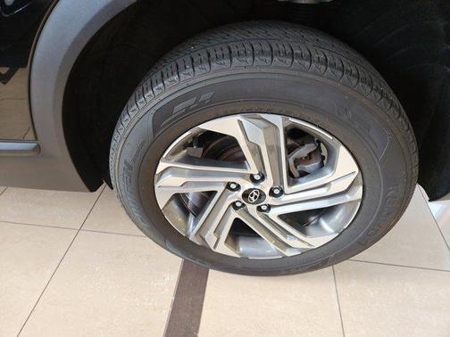 2022 Hyundai SANTA FE SE