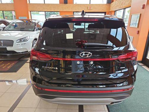 2022 Hyundai SANTA FE SE