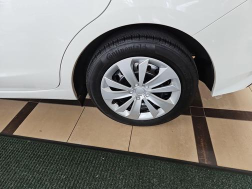 Crystal White Pearl 2023 Subaru Impreza Base
