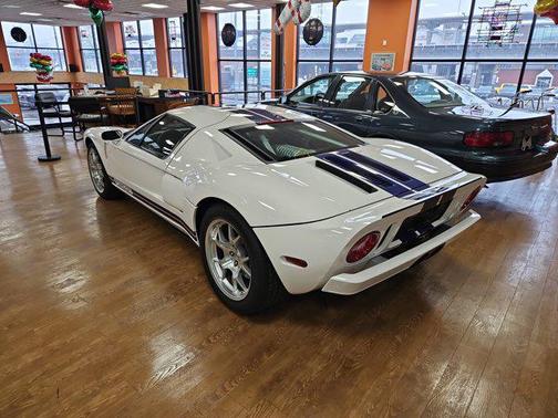 2005 Ford GT 2dr Cpe