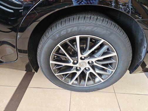 2017 Lexus ES 350 Base