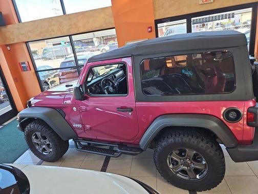 Tuscadero Pearlcoat 2021 Jeep Wrangler Sport S