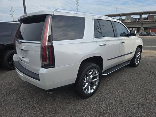 Crystal White Tricoat 2019 Cadillac Escalade Luxury