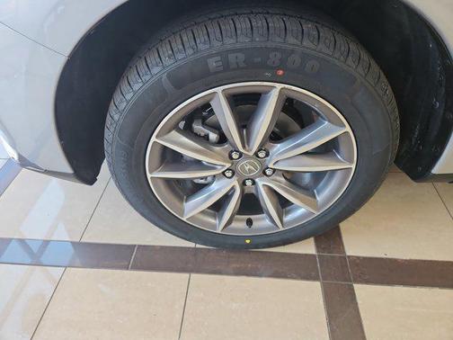 Lunar Silver Metallic 2022 Acura RDX Technology Package