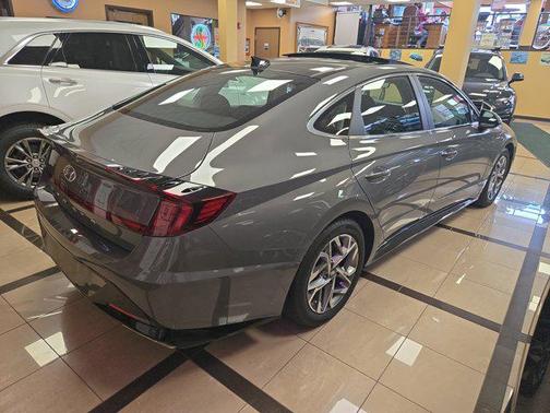 2022 Hyundai SONATA SEL