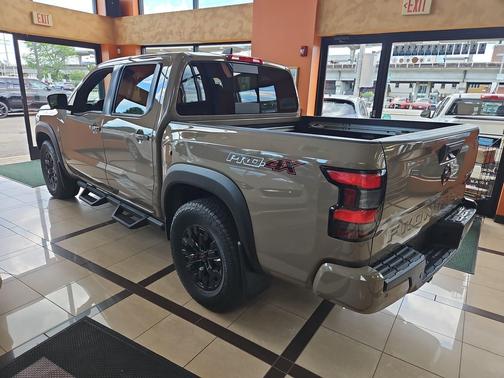 Baja Storm 2023 Nissan Frontier PRO-4X