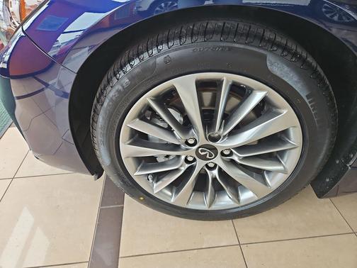 Grand Blue 2023 INFINITI Q50 3.0t LUXE