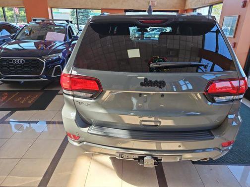 2021 Jeep Grand Cherokee Laredo