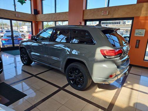 2021 Jeep Grand Cherokee Laredo