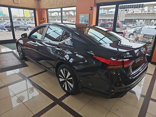 2022 Nissan Altima 2.5 SV