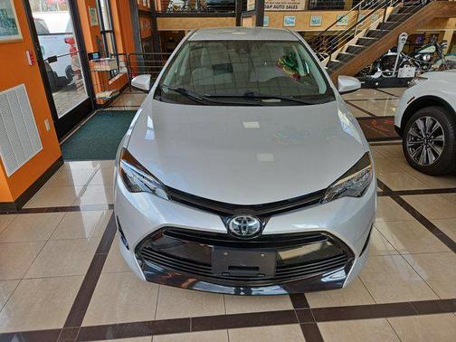 Classic Silver Metallic 2018 Toyota Corolla LE