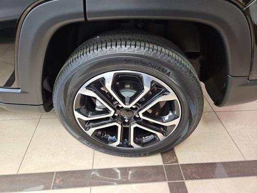 Diamond Black Crystal Pearlcoat 2022 Jeep Compass Limited