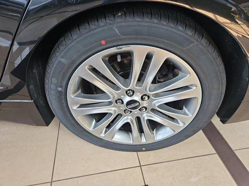 2013 Lincoln MKZ Base