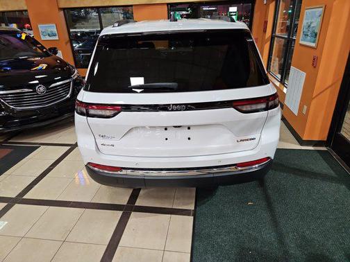 2023 Jeep Grand Cherokee Laredo