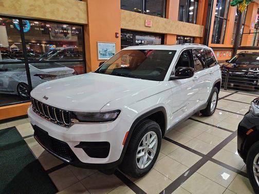 2023 Jeep Grand Cherokee Laredo