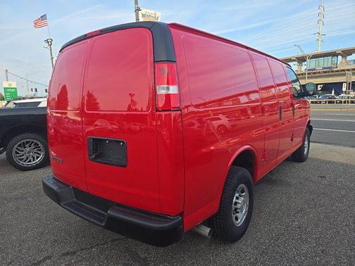 2022 Chevrolet Express 2500 RWD 2500 Regular Wheelbase WT