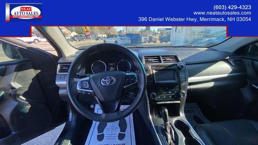 Midnight Black Metallic 2017 Toyota Camry SE