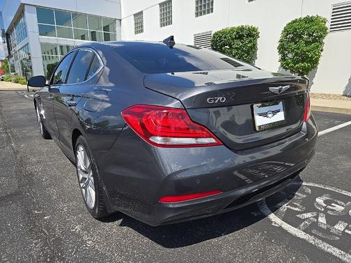 2021 Genesis G70 2.0T