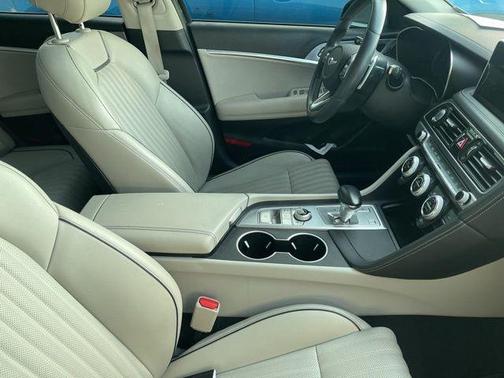 2021 Genesis G70 2.0T